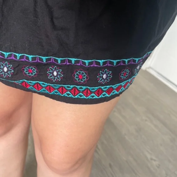 Western style dress - Picture 2 of 3